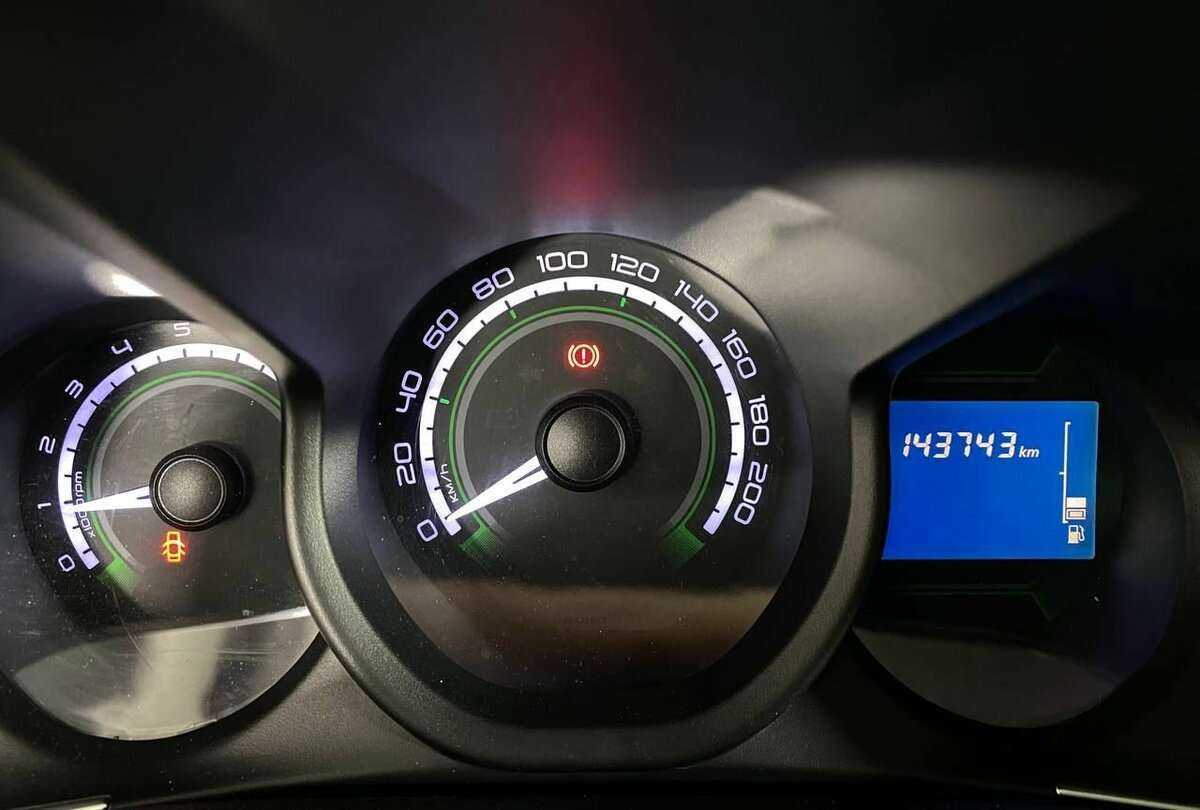 Купить Mitsubishi Outlander III Рестайлинг 2, 2017, 191 296 км, фото №25
